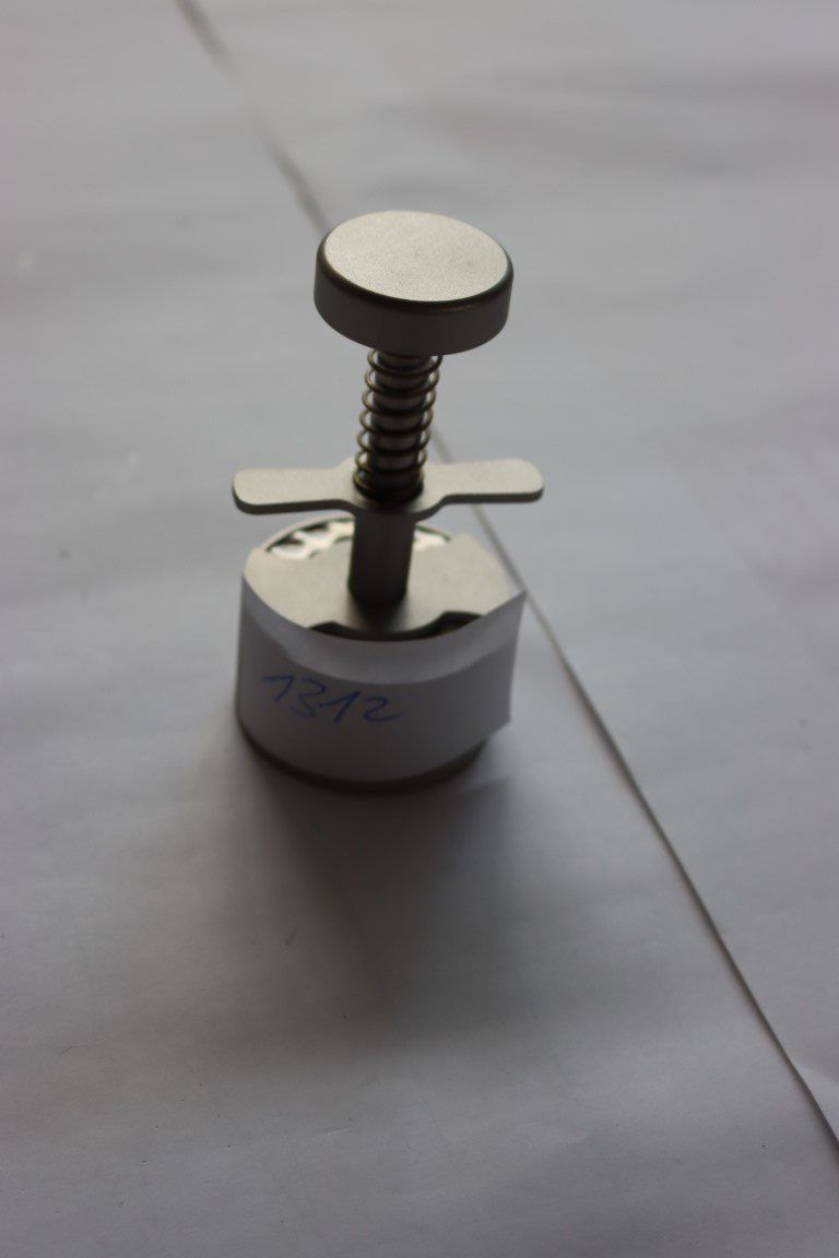 Adelmann Mini Hackfleischpresse/ Burgerpresse (Lot 1312) (Neu (gemäss ...