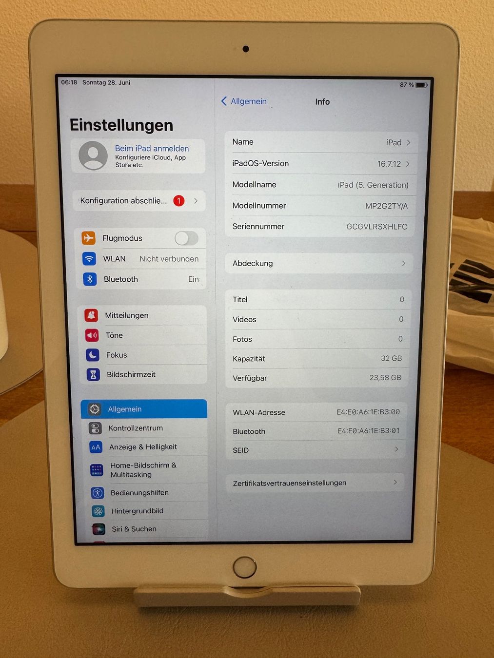 Apple Tablet PC: iPad 5 Generation 32GB – Usato da Adliswil venduto da Busys 1
