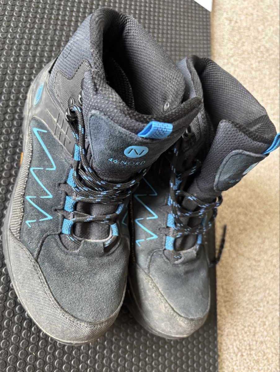 46 Nord Scarpe per ragazzi: Wanderschuhe 64 Nord Grösse 36, gebraucht – Usato da Bern venduto da sunny_y