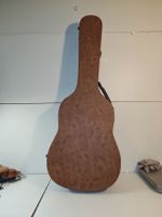 Gitarrenkoffer von Yamaha Akustikgitarre. (nov656)