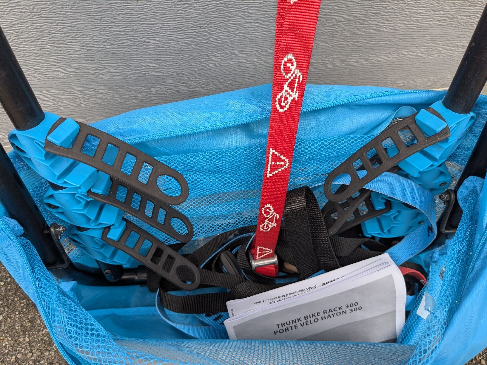 Accessori per altri veicoli: B'Twin 300 trunk bike rack - portable and practical! – Nuovo (secondo la descrizione) da Aarburg venduto da ali_7rgj 2
