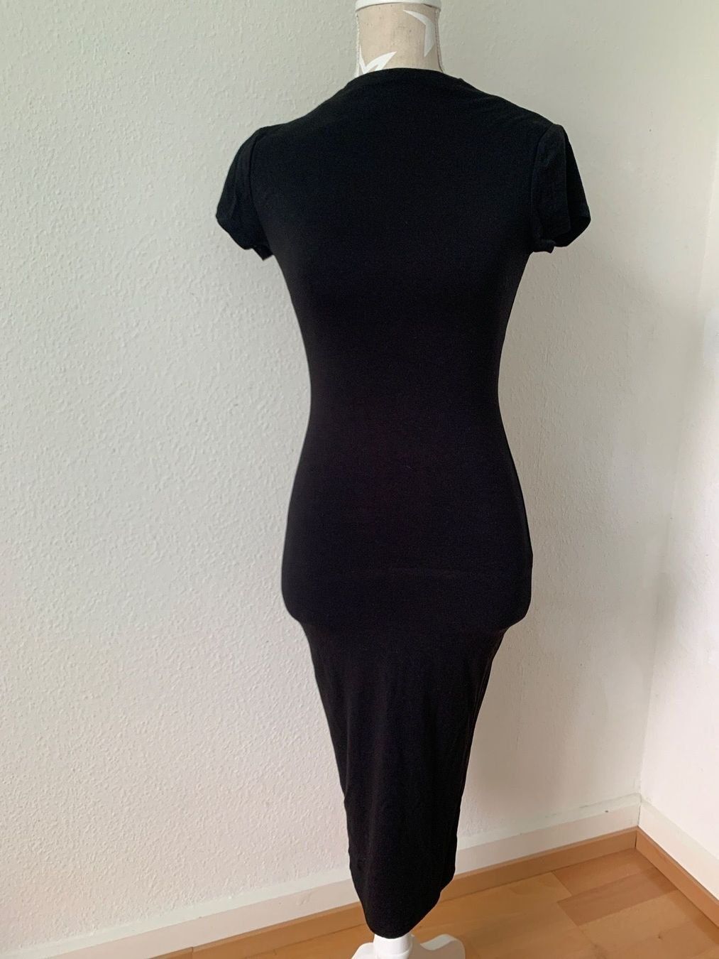 Kleider: Schwarzes Sommerkleid Gr. S - figurbetont & elegant – Neu (gemäss Beschreibung) aus Glattbrugg von mas_75t2