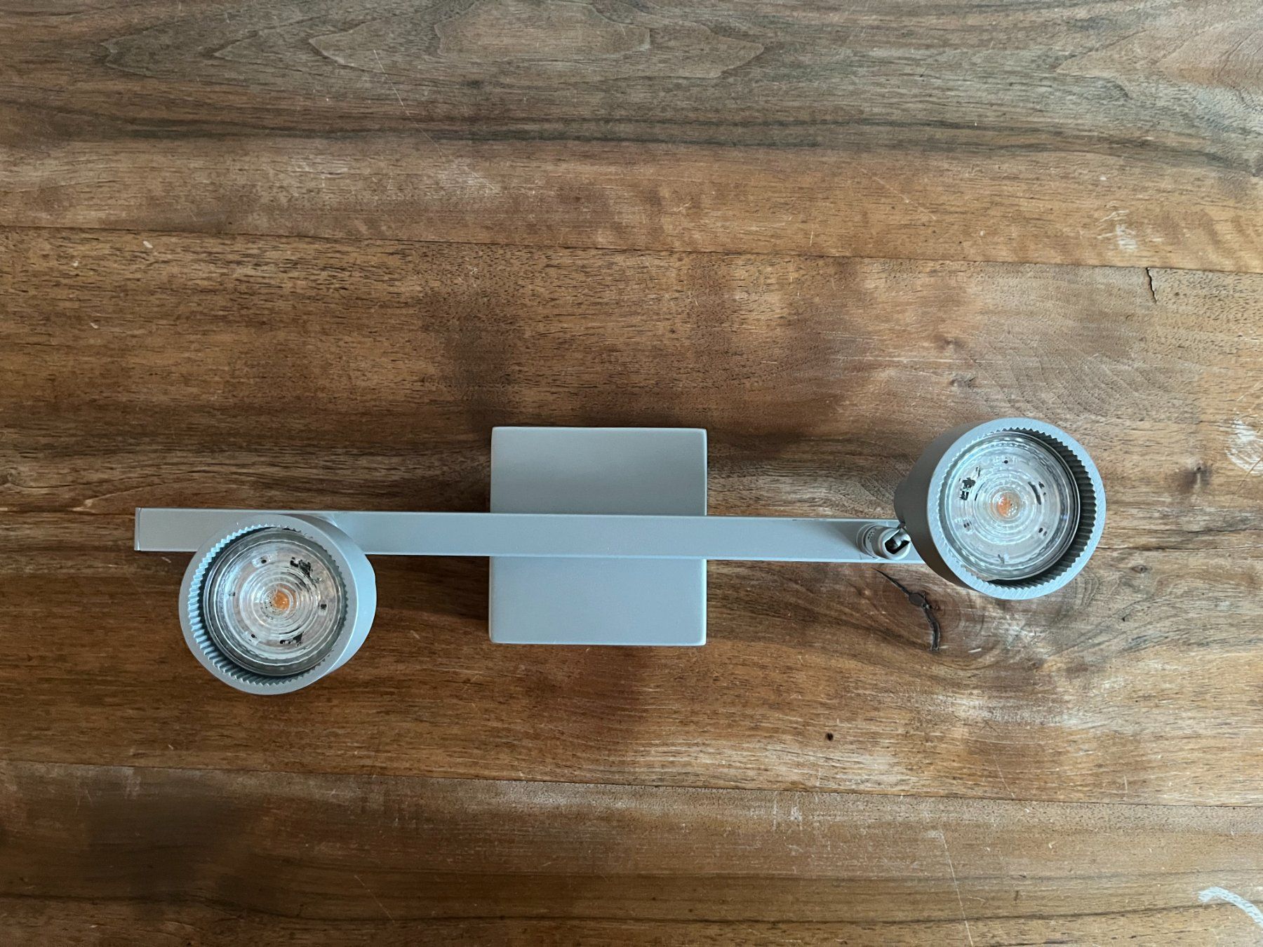 Lustres & lampes de plafonds: Deckenleuchte mit 2 Halogen-Spots – D'occasion à Uznach par Pommes06