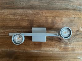 Deckenleuchte mit 2 Halogen-Spots
