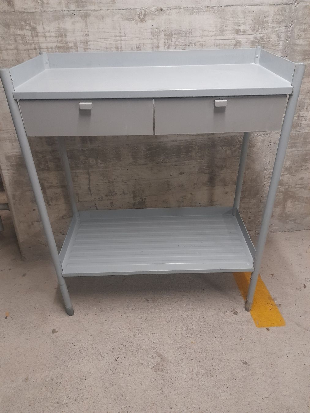 Tables: Pflanzentisch – D'occasion à Glattbrugg par B_B 3