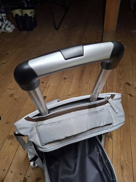 Sacs à dos: Rucksack mit Rollkoffer- funktion – Neuf avec emballage d'origine à Oberneunforn par Jana26