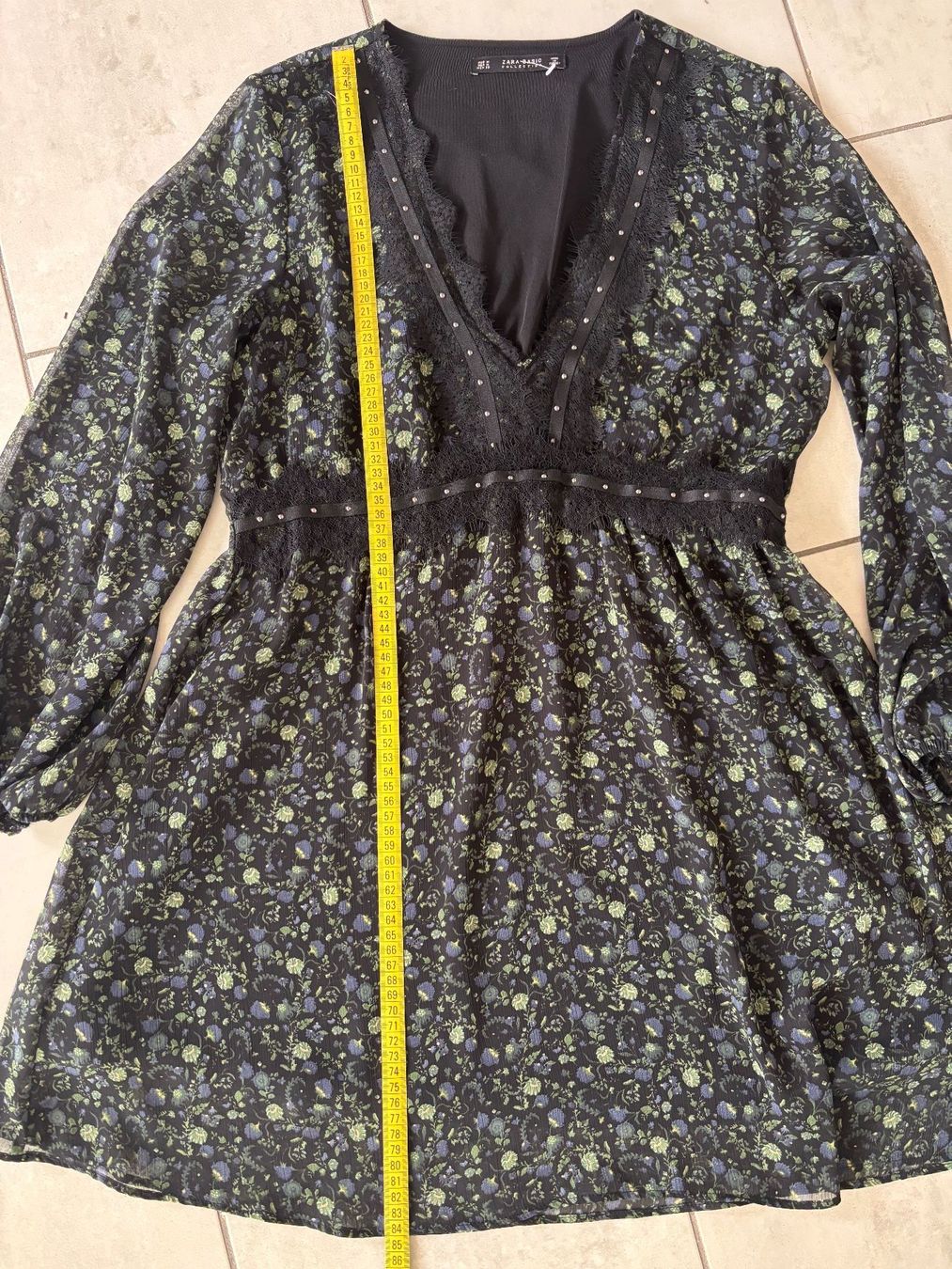 Zara Kleider: Süsses Kleidchen, Länge ca 84 cm / Versand nur 2.- – Gebraucht aus Dübendorf von mon_p98h 3