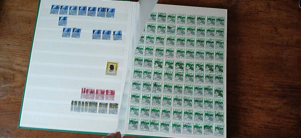 Album: Einsteckbuch mit Briefmarken - Japan – Usato da Nürensdorf venduto da creaconcept 2