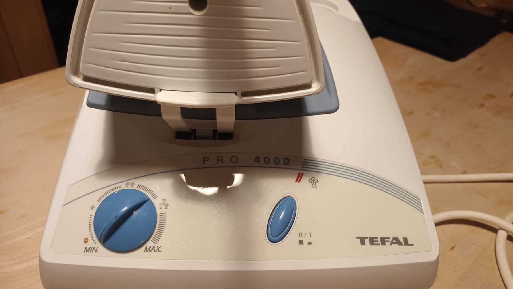 Ferri da stiro: Bügeleisen Tefal Pro4000 – Usato da Klosters venduto da cin11 3