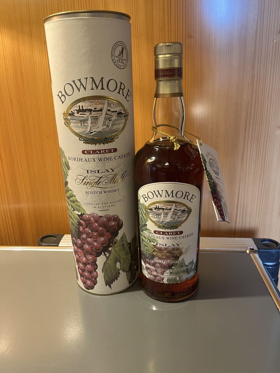 Bowmore Spirituosen: BOWMORE Single Malt Scotch Whisky – Neu und originalverpackt aus Neerach von fuz_8d7l 1