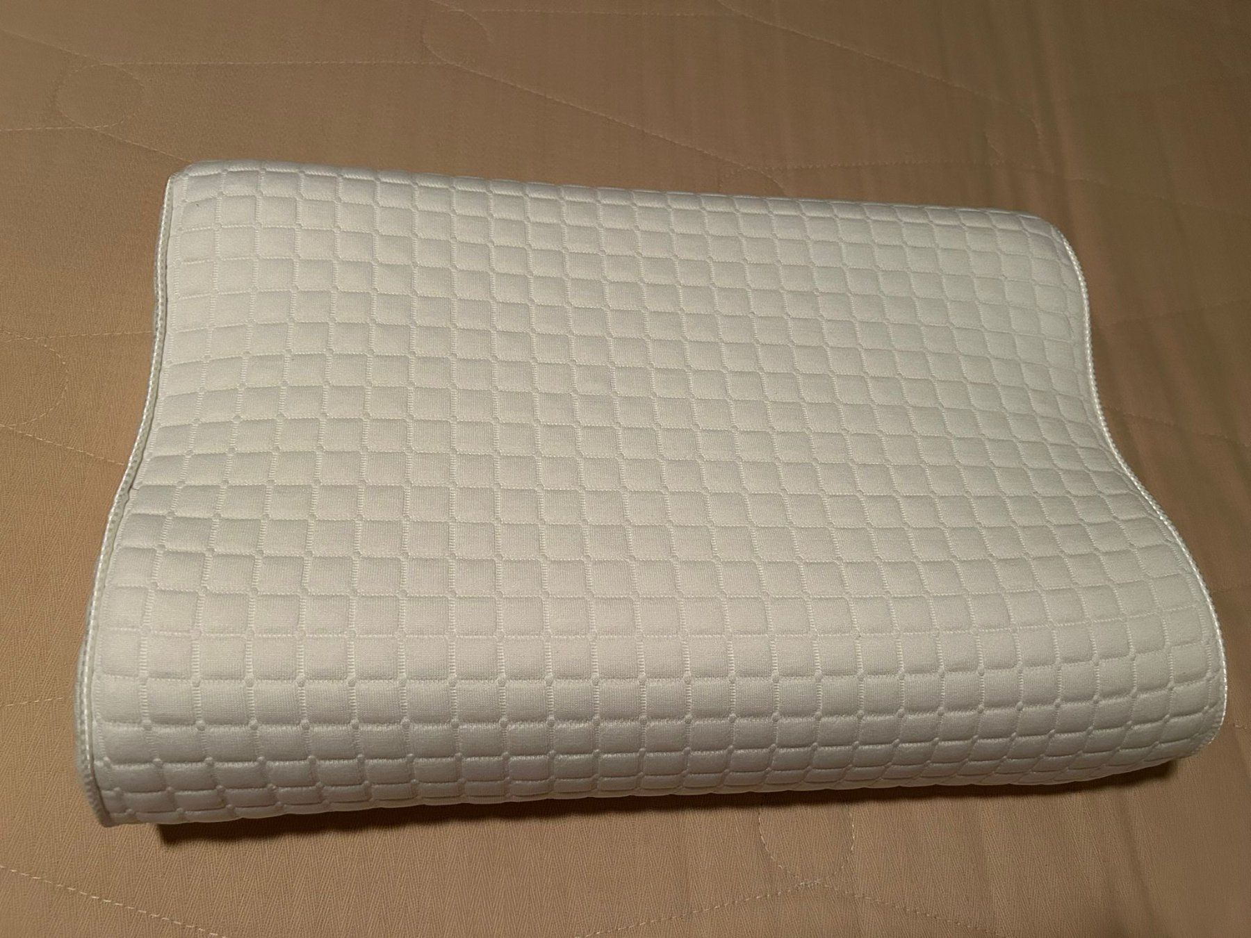 Ikea Coussins: Cuscino Ikea Rosenskärm 30x45 cm – D'occasion à Melano par H-Sara