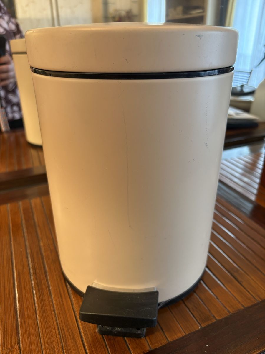 Brabantia Abfalleimer: Poubelle Brabantia 5L – Gebraucht aus Vufflens-la-Ville von newlifegva