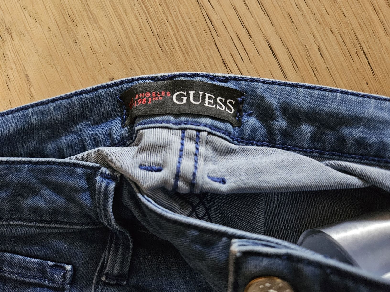 Guess Jeans: lot de deux jeans – Usato da Founex venduto da Ana_2412 4