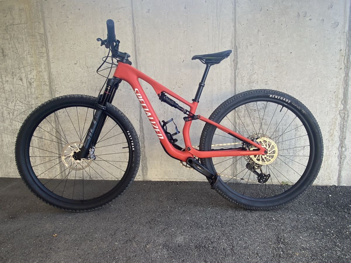 Epic Biciclette: Specialized Epic 8 Comp 2025 – Nuovo (secondo la descrizione) da Wangen b. Olten venduto da junehafner 1