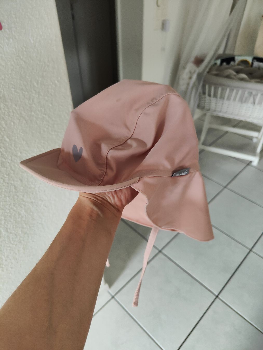 Sterntaler Sonstige Mädchenkleider: Badehut rosa Grösse 18-24 Monate – Gebraucht aus Küssnacht am rigi von Alee13