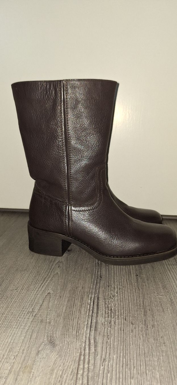 Scarpe da donna: Braune Lederstiefel mit Blockabsatz – Nuovo e nell'imballaggio originale da Wilen b. Wollerau venduto da kat_35