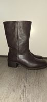 Braune Lederstiefel mit Blockabsatz