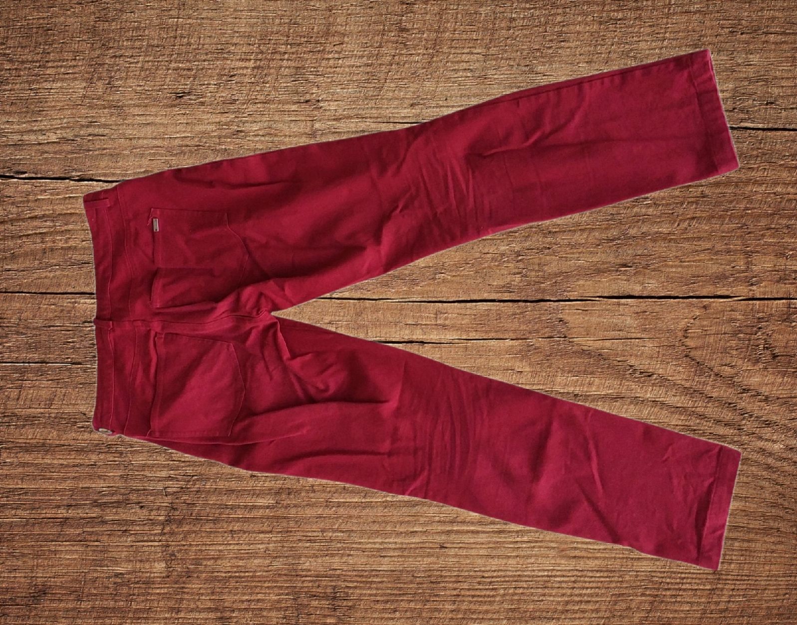 Pantaloni: Rote Damenhose – Usato da Aarburg venduto da Hystoria
