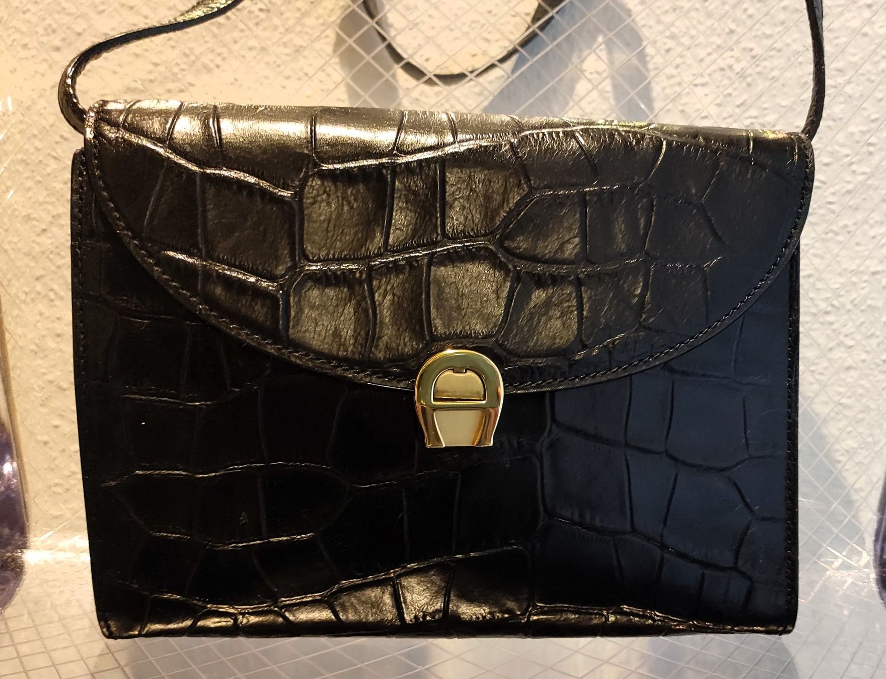 Aigner Borse da donna: Aigner bag – Usato da Zug venduto da LindaManga