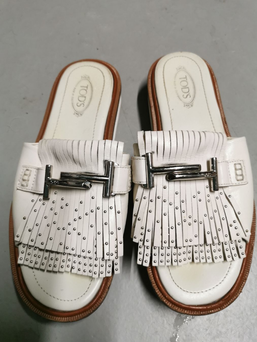 Tod'S Scarpe da donna: Tod's pantoletten gr 36,5 – Usato da Mühlethurnen venduto da GaspAnita