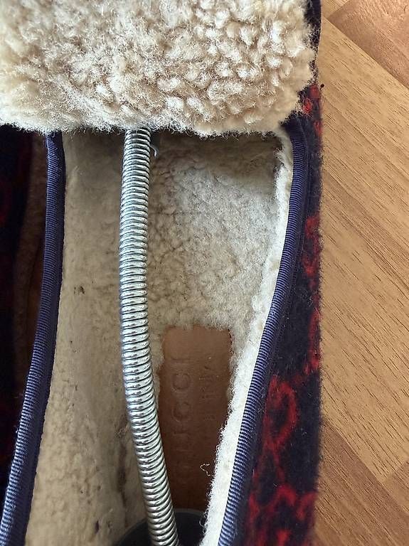 Chaussures hommes: Gucci Loafers mit Lammfell Größe 43 – D'occasion à Küsnacht ZH par TinaSimona.31 2