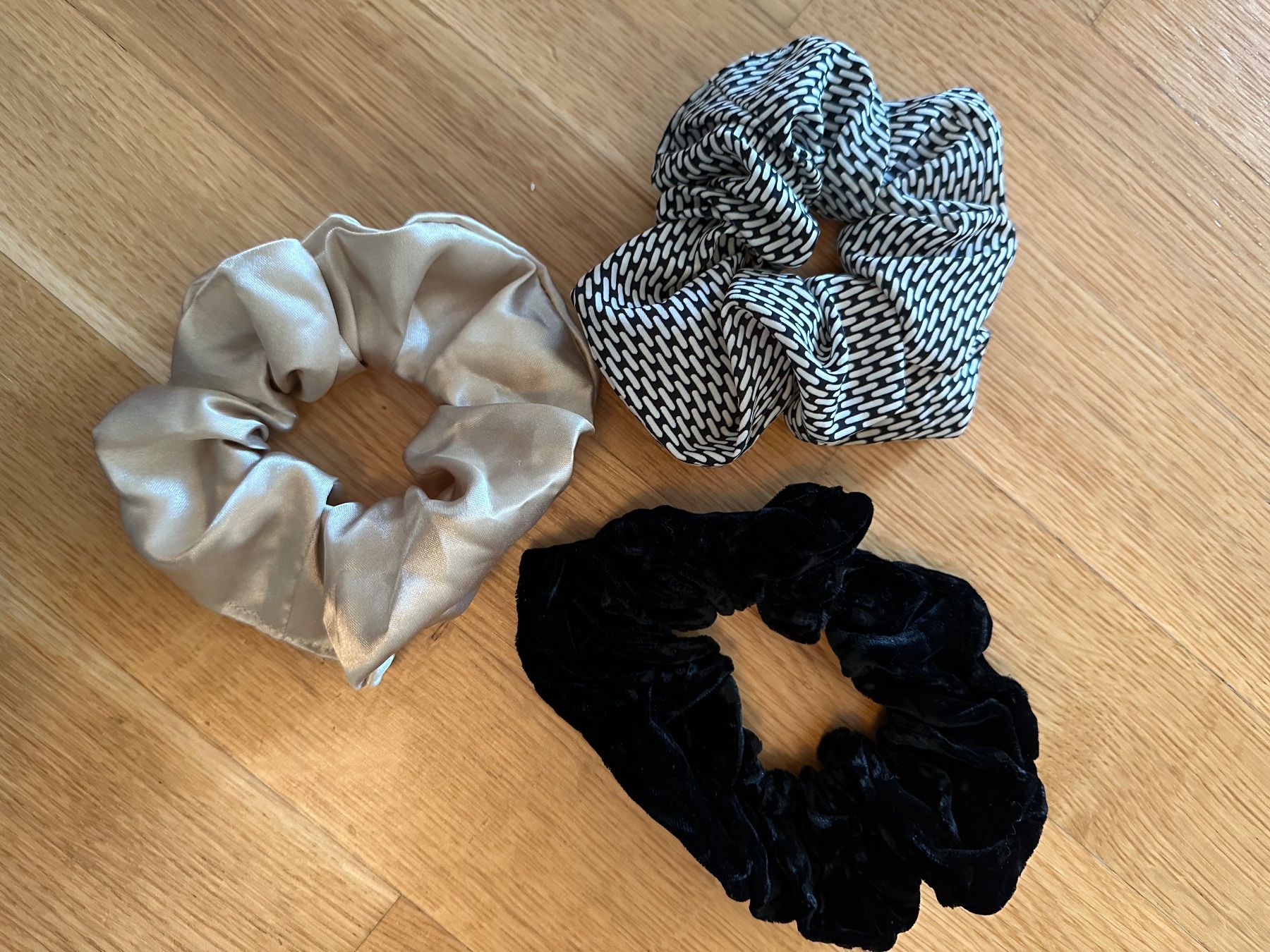 Accessori per capelli: Haargummi Set – Usato da Rothenburg venduto da wer_g9fd