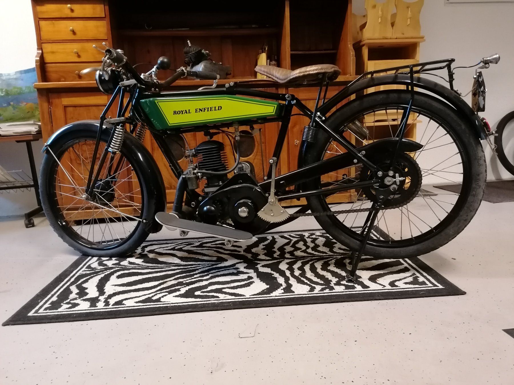 Royal Enfield Strada: Oldtimer Royal Enfield aus den 1920er Jahre – Usato da Giswil venduto da Xloopx 5