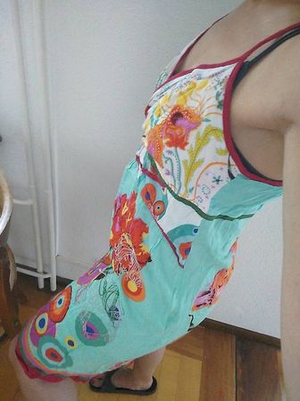 Fröhlich buntes Sommerkleid von Desigual 