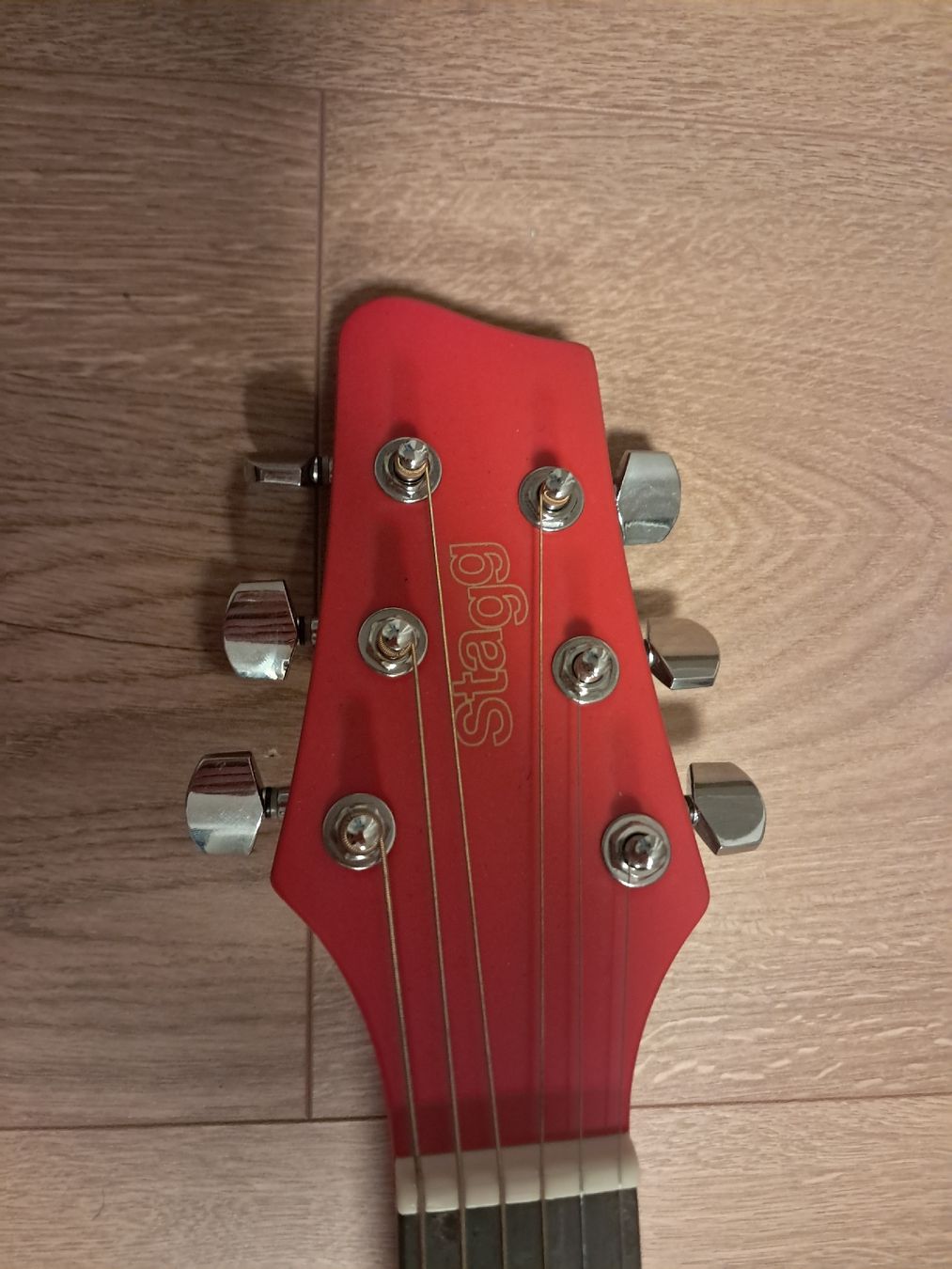Strumenti musicali: Akustikgitarre Rot mit Tasche – Usato da Spiez venduto da ang_v6lb 1
