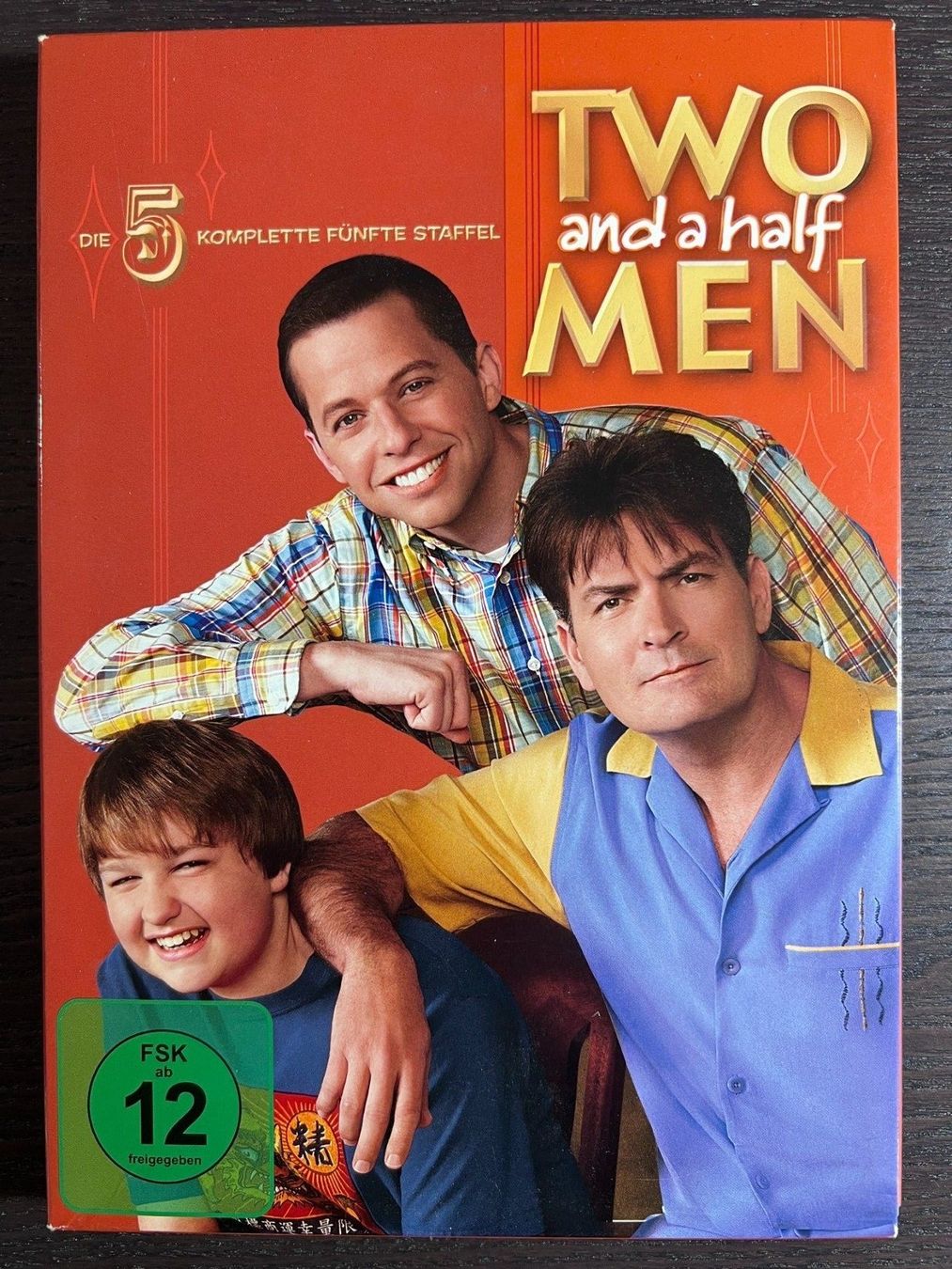 Tutti i DVDs: Two and a Half Men Staffel 5 – Usato da Zürich venduto da FilmFreunde