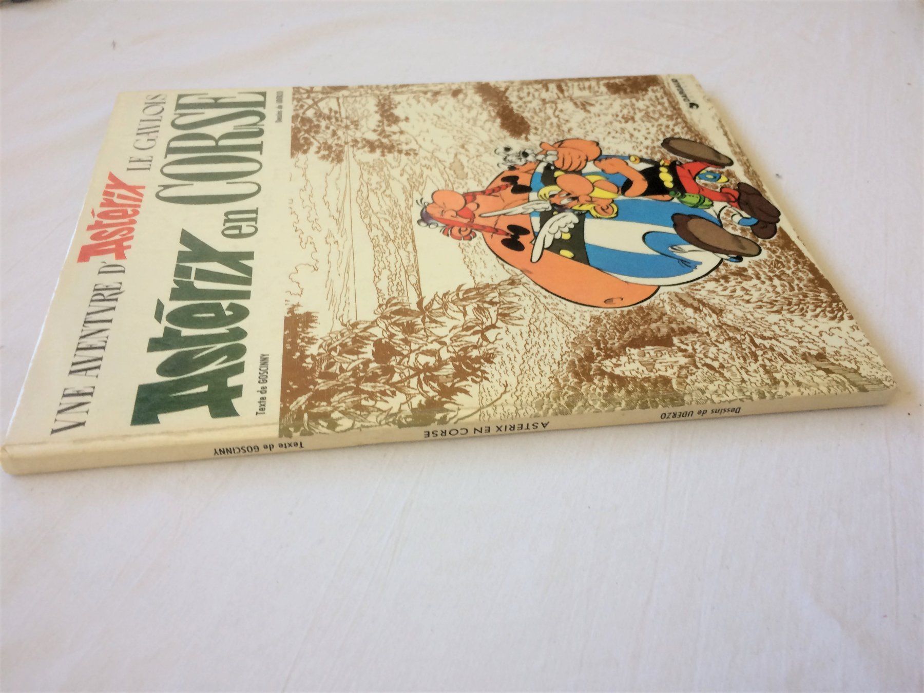 Fumetti: ASTÉRIX - 20 - EN CORSE - EO – Usato da Schaffhausen venduto da durruti 1