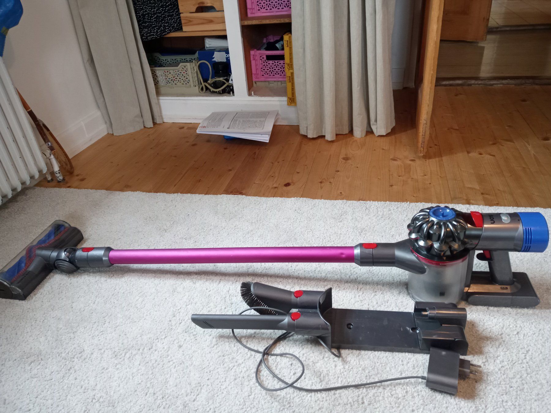 Dyson Staubsauger & Zubehör: Handstaubsauger Dyson V8 – Gebraucht aus Prez-vers-Siviriez von Monija70
