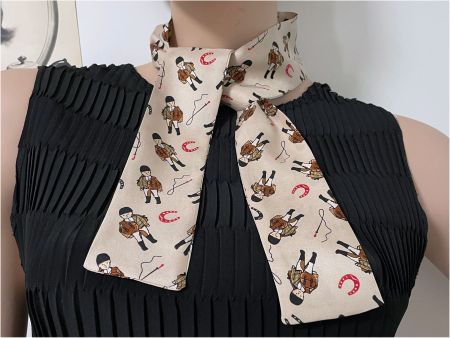 Twilly kleiner Schal Seide handmade Silvia-K Reiter Pferde