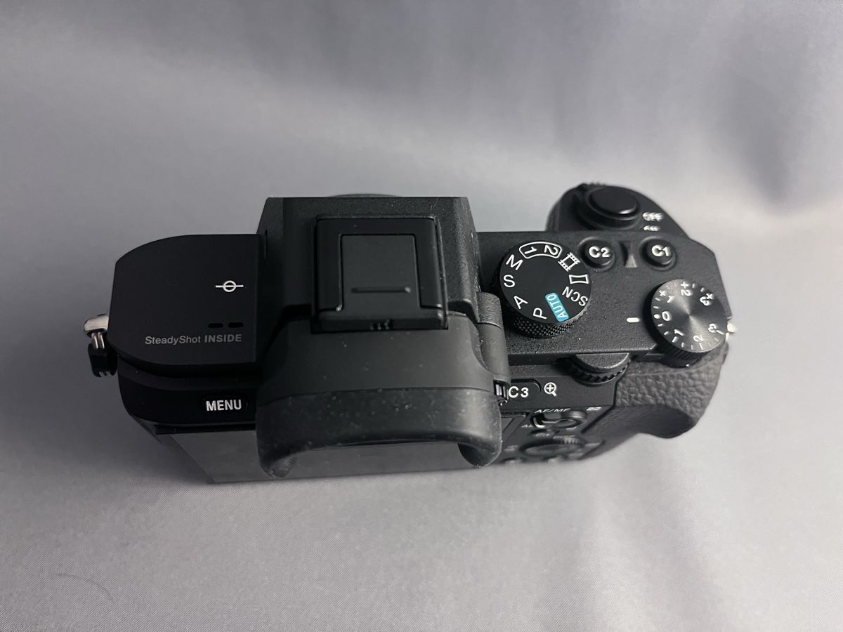 Sony Kamera: Sony A7II comme neuf seul. 1277 déclenchements – Neu (gemäss Beschreibung) aus Boudry von martin8mum 2