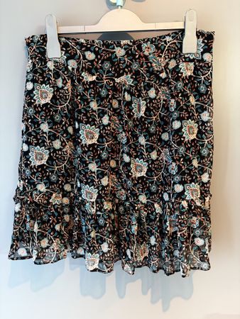 Jupe Naf Naf imprimé floral noir taille M 