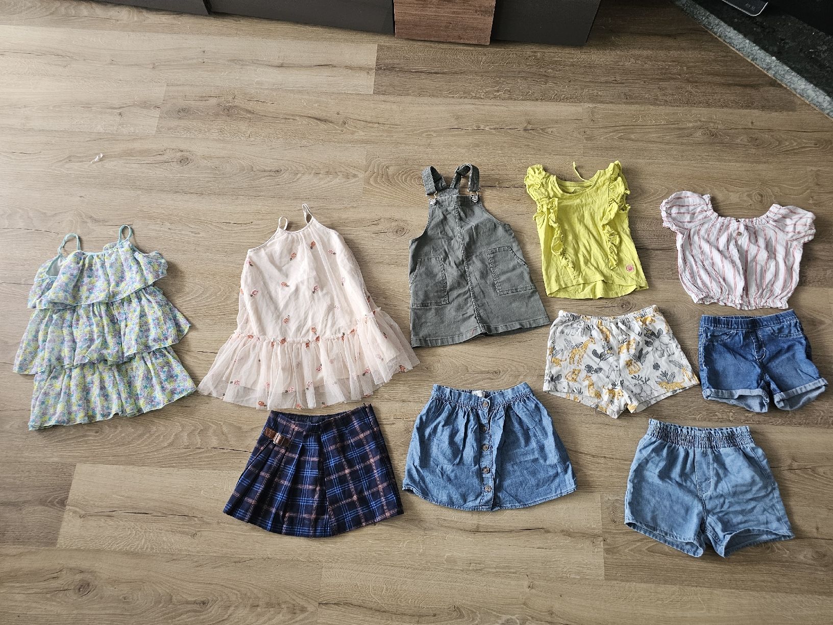 Ensembles coordonnés: Sommer Set Mädchen, Grösse 104/110 – D'occasion à Grosshöchstetten par Qenko