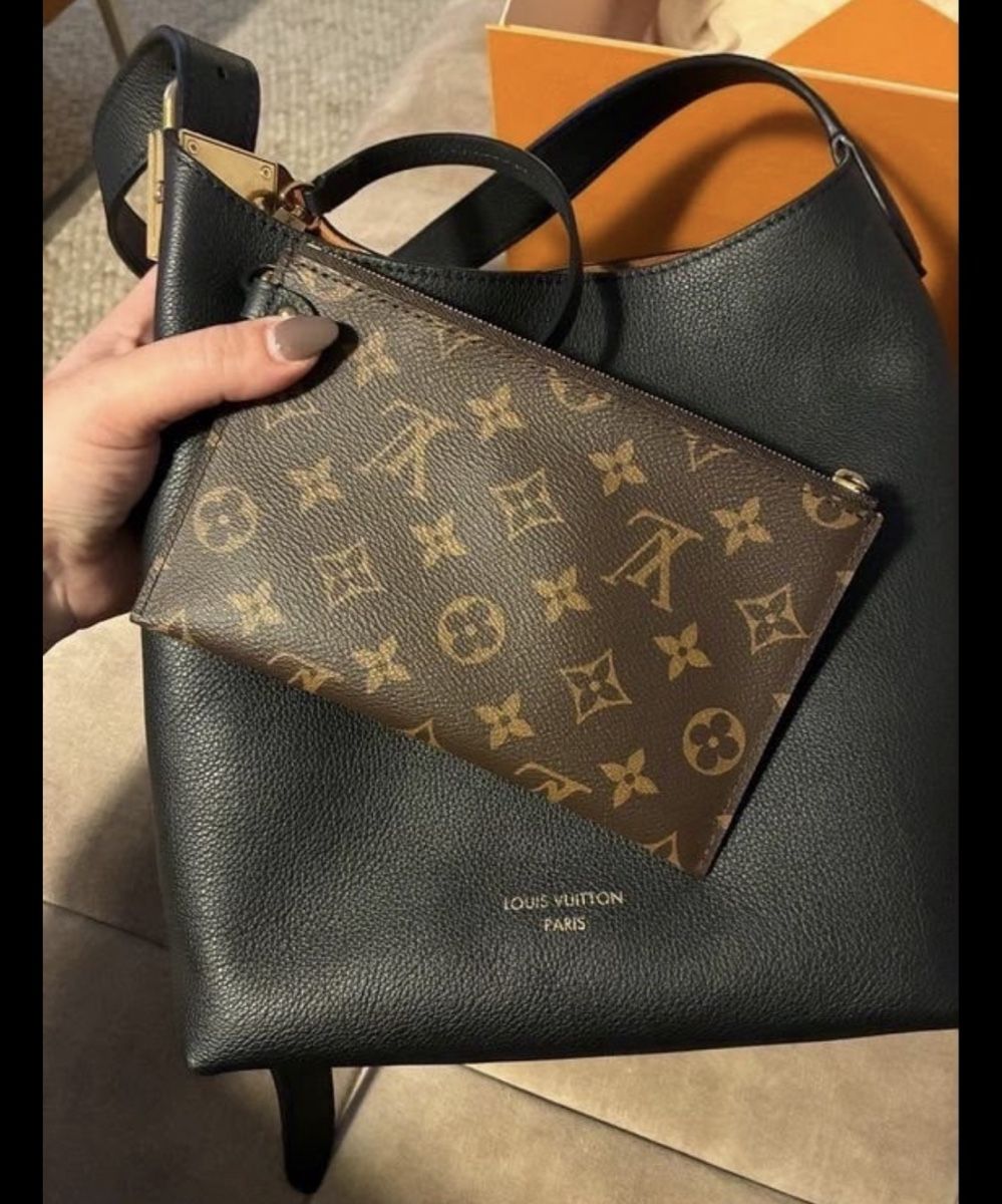 Louis Vuitton Taschen für Damen: Louis Vuitton Key Hobo PM – Neu (gemäss Beschreibung) aus Gelterkinden von Sissacherli