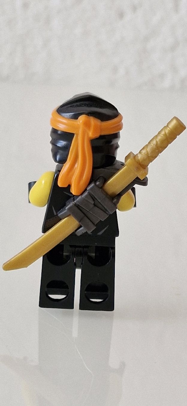 Lego Statuette: LEGO NINJAGO Cole – Usato da Anglikon venduto da der_dp89 2