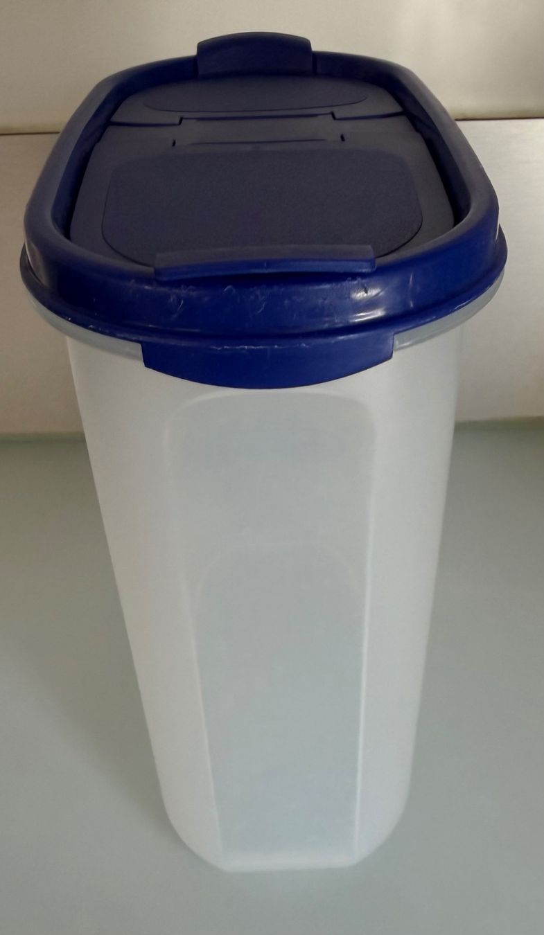 Contenitori & Simili: Tupperware Vorratsdose 1.7 l, blau – Usato da Niederhasli venduto da Erwied 1