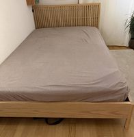 Bett inkl Rost 140x200cm