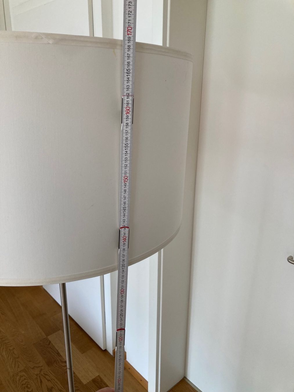 Ikea Lampade: Stehleuchte weiss IKEA – Usato da Luzern venduto da Rsubita 4