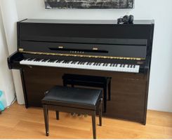 Klavier Yamaha mit Silent Funktion, mit Hocker