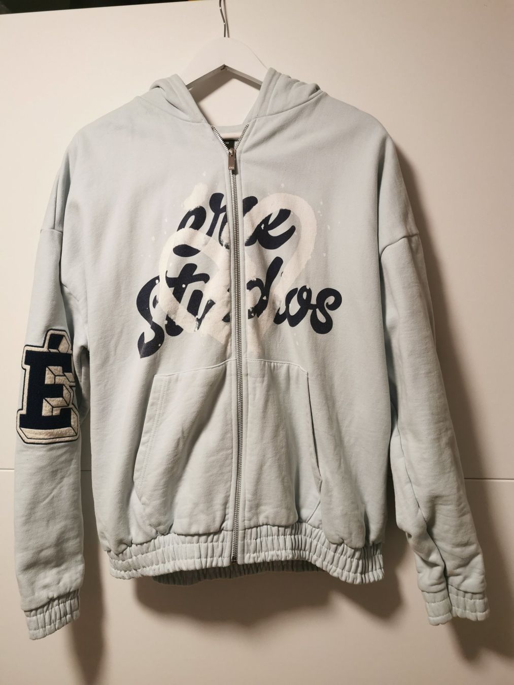 Maglioni & Felpe: Ere Studios Zip-Hoodie M – Usato da St. Ursen venduto da nud_x7g8
