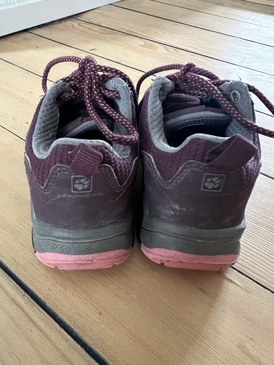 Jack Wolfskin Schuhe für Jungen: Trekkingschuhe von Jack Wolfskin in Grösse 29 – Gebraucht aus Allschwil von Fabienne0124 1