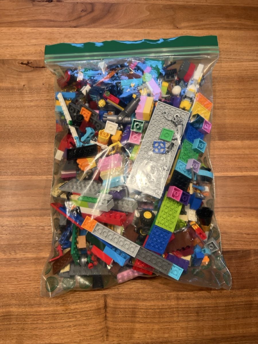 Lego Jeux de construction: Building Blocks Assorted Colors Good Condition – D'occasion à Zürich par JuneBaby12 1