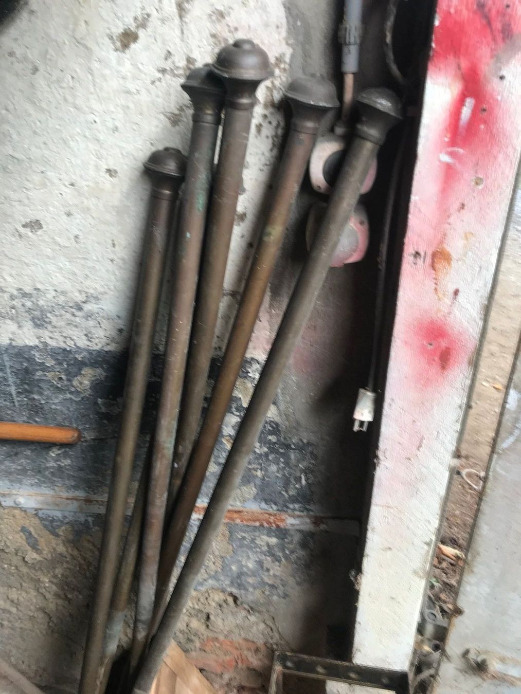 Altri mobili d'antiquariato: Vorhangstangen antik | Preis VB – Usato da Zürich venduto da Ready4Summer