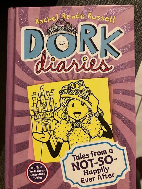 Bücher: Dork diaries (Band 8, englisch) – Gebraucht aus Aathal-Seegräben von daso03
