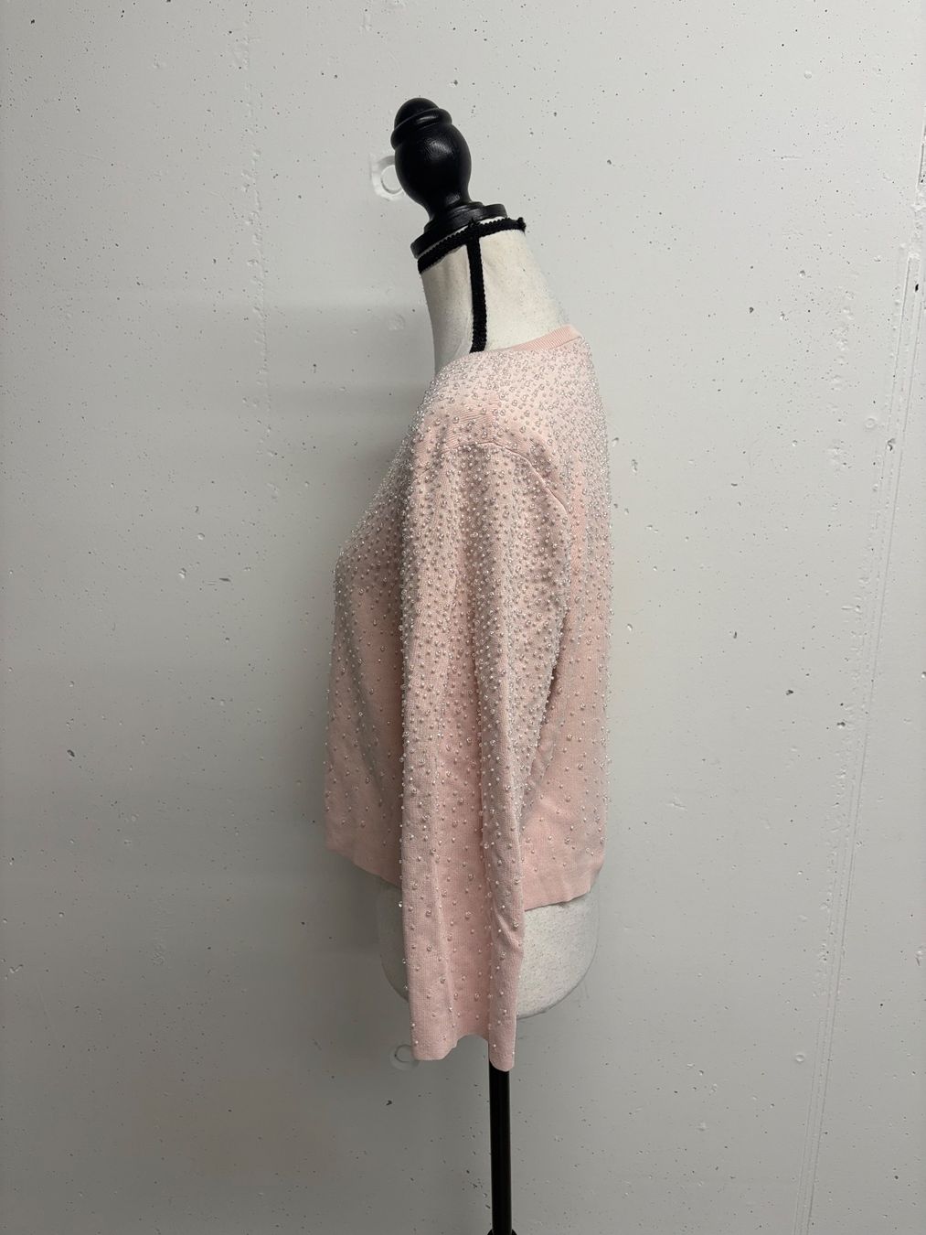 Zara Maglioni & Felpe: Zara Rosa Pullover mit Perlen Grösse M – Nuovo (secondo la descrizione) da Regensdorf venduto da secondchancefashion 2