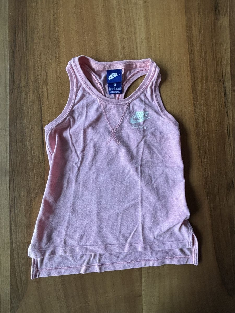 Nike Camicette, T-shirt & Top: Nike Sporttop – Usato da Seewen venduto da dvh05
