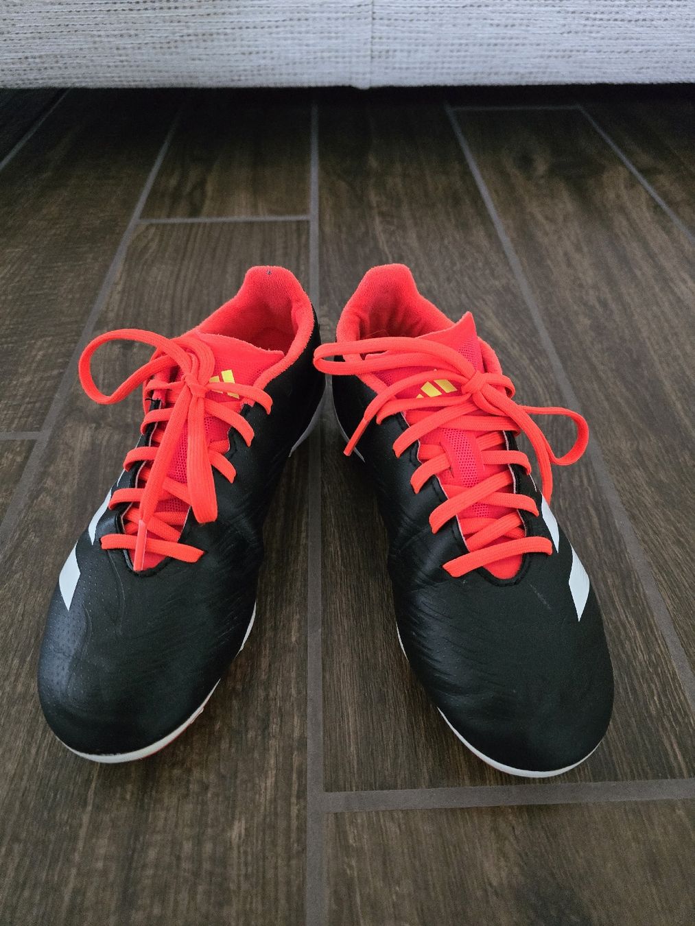 Adidas Scarpe per ragazzi: Fussballschuhe Gr. 35.5 – Usato da Wynau venduto da mar_5v8x 1
